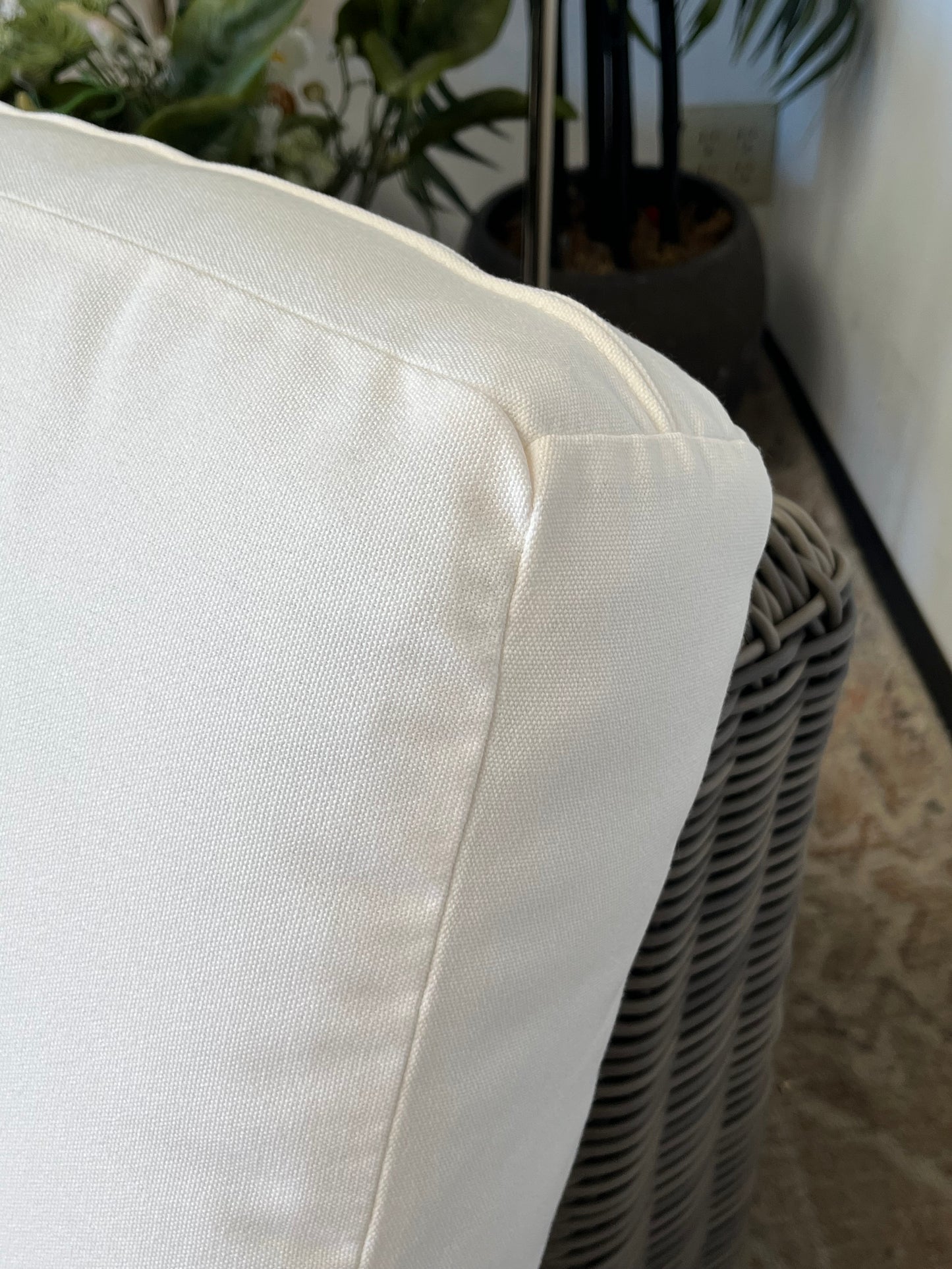 Outdoor Gray Rattan Right-Arm Seat