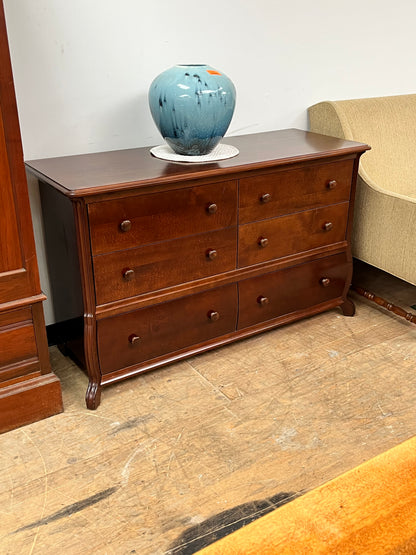 Traditional Style 6-Drawer Dresser