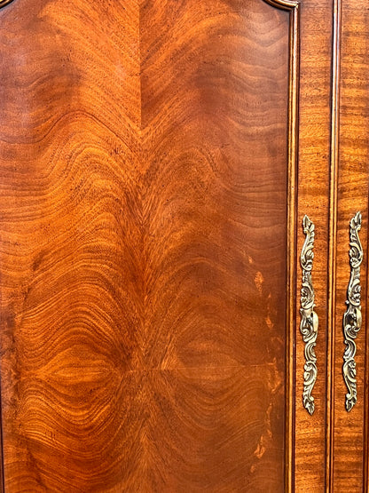 Drexel Vintage Traditional Devoncourt Armoire Wardrobe Closet