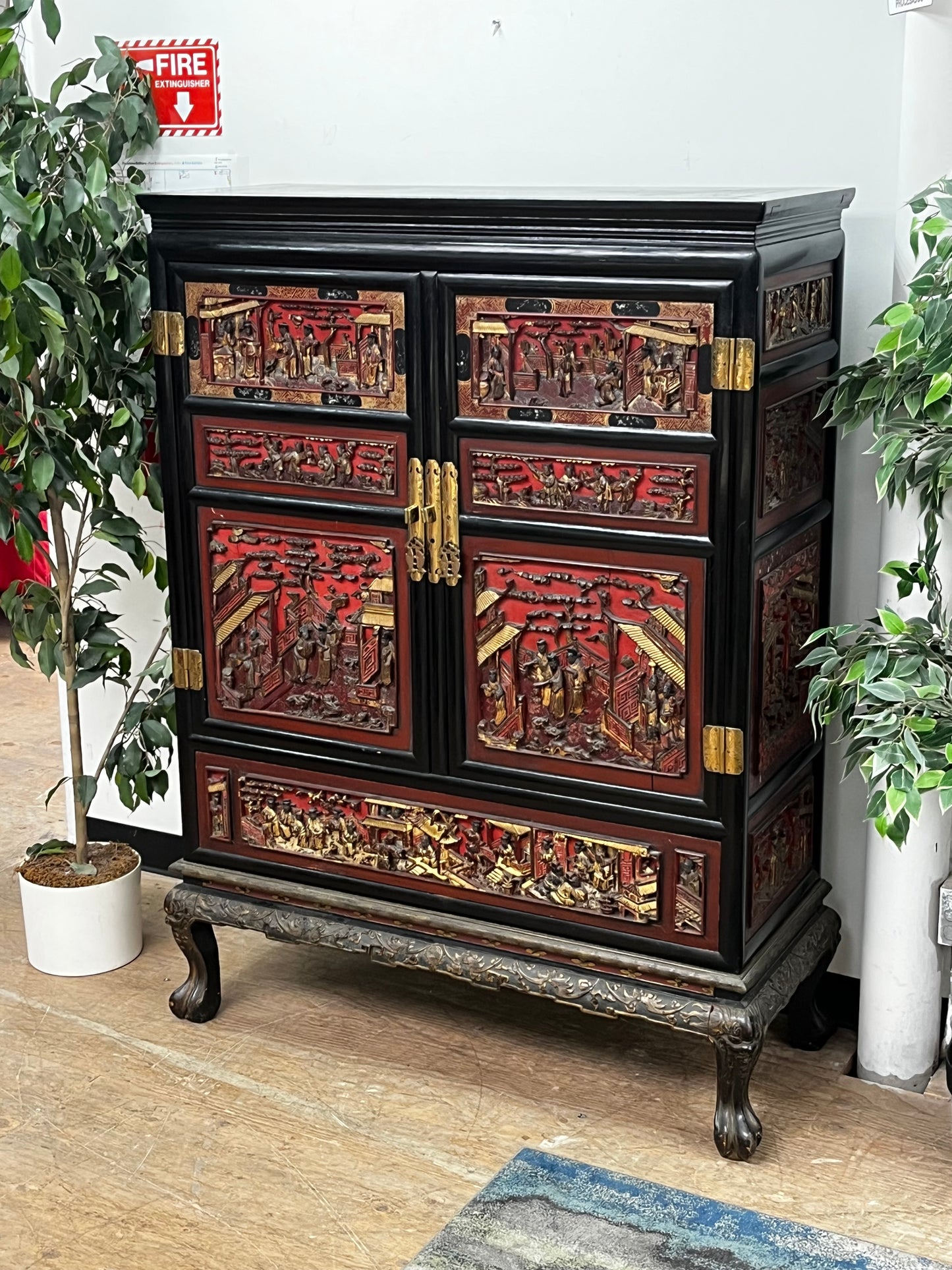 Vintage Ornate China Cabinet - Scene 1