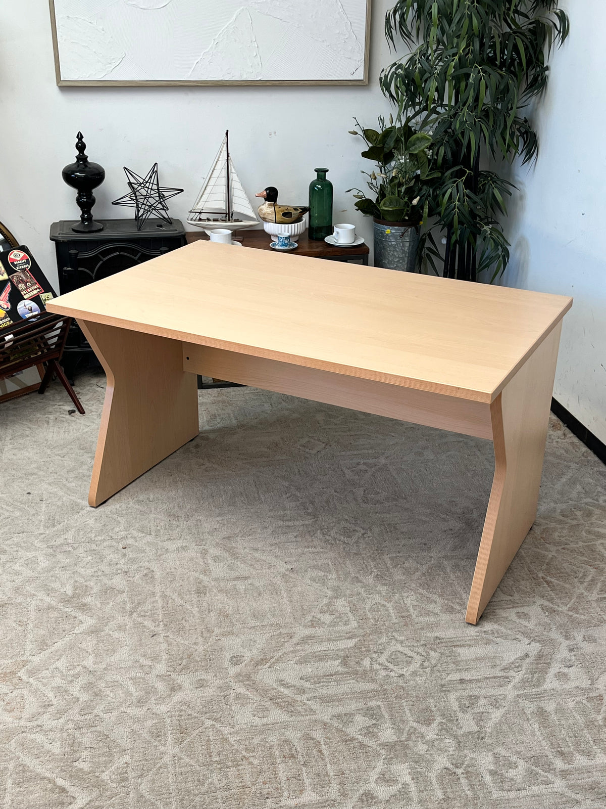 Modern Style Office Desk