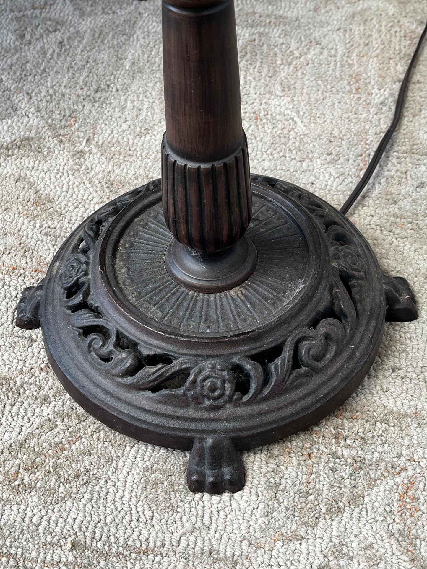 Traditional Style 67" Floor Lamb