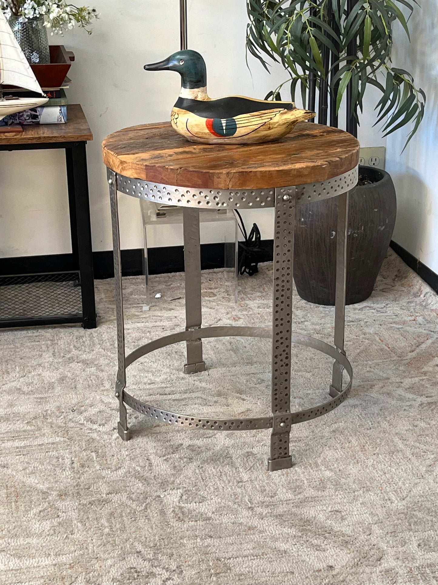 Rustic Style Round Side Table