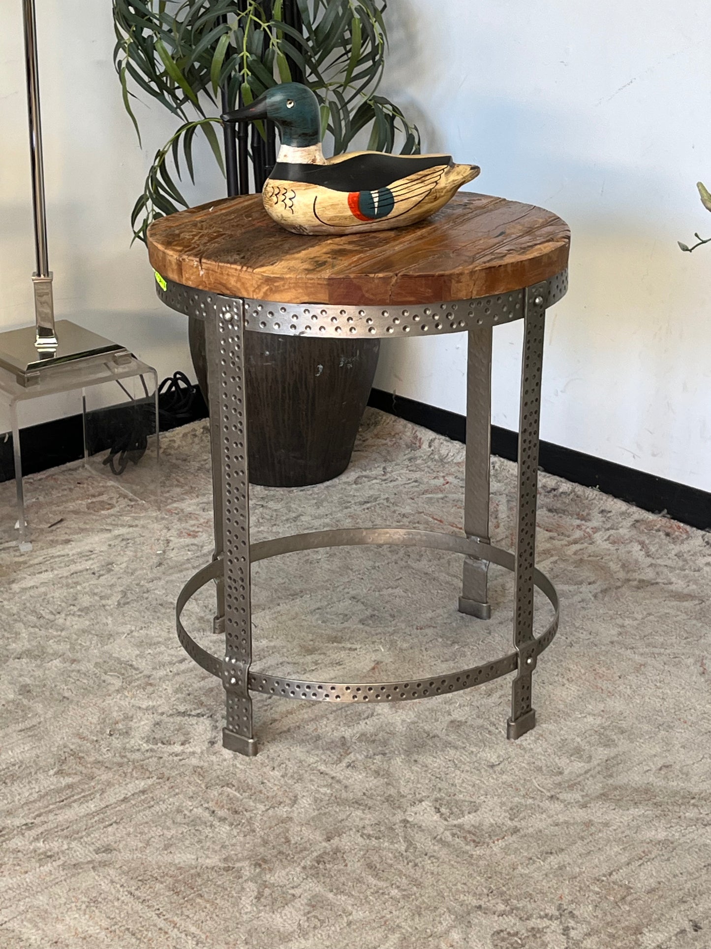 Rustic Style Round Side Table
