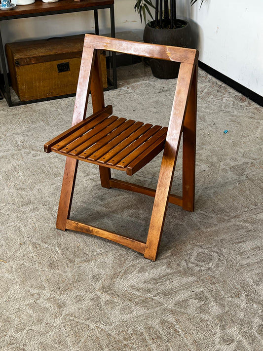 Vintage Style Folding Chair