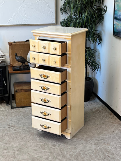 Vintage 7-Drawer Dresser