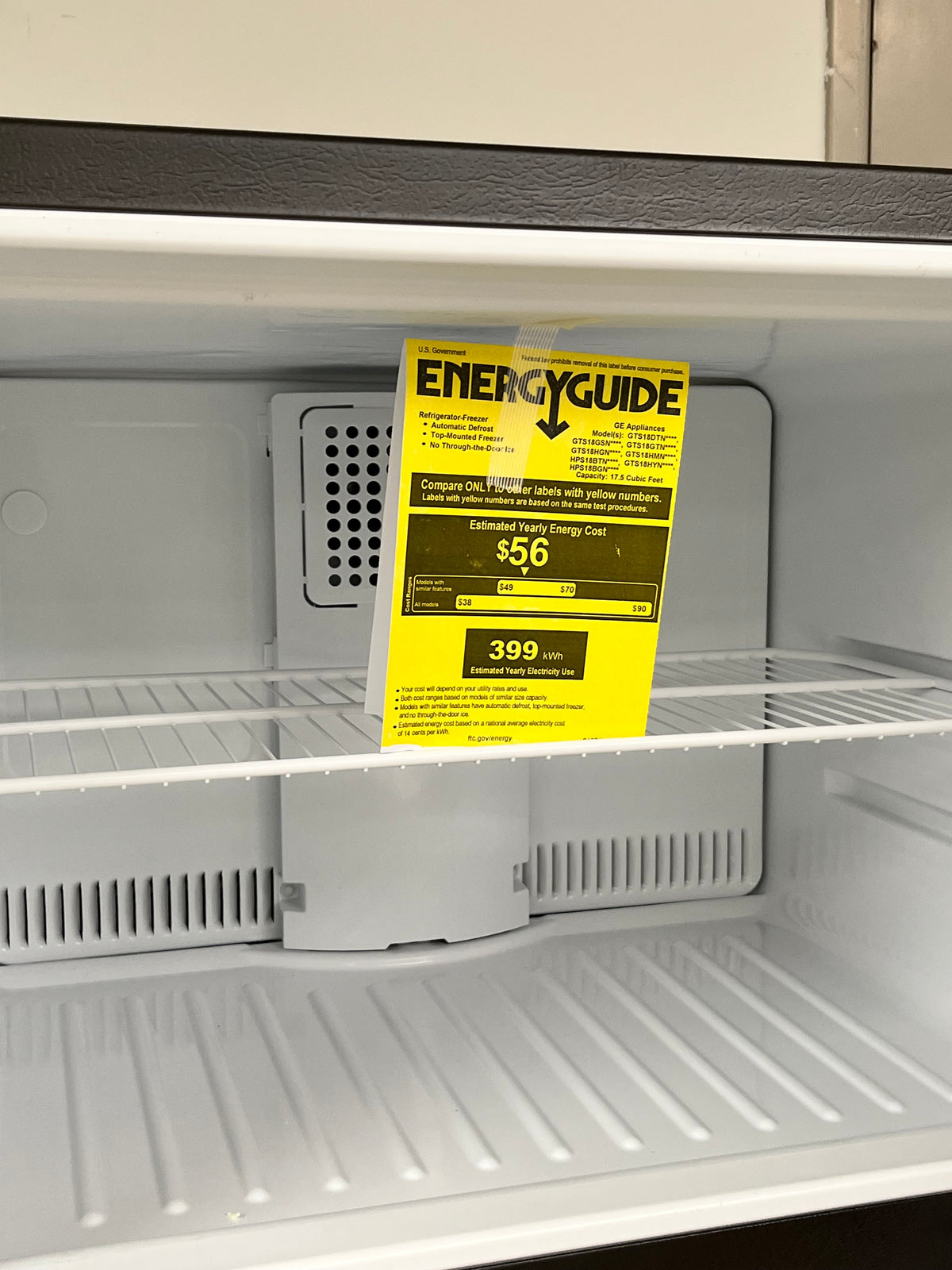 G.E 17.5 cu. ft. Top Freezer Refrigerator