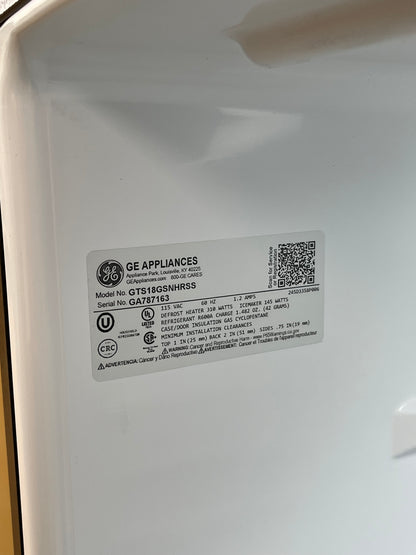 G.E 17.5 cu. ft. Top Freezer Refrigerator