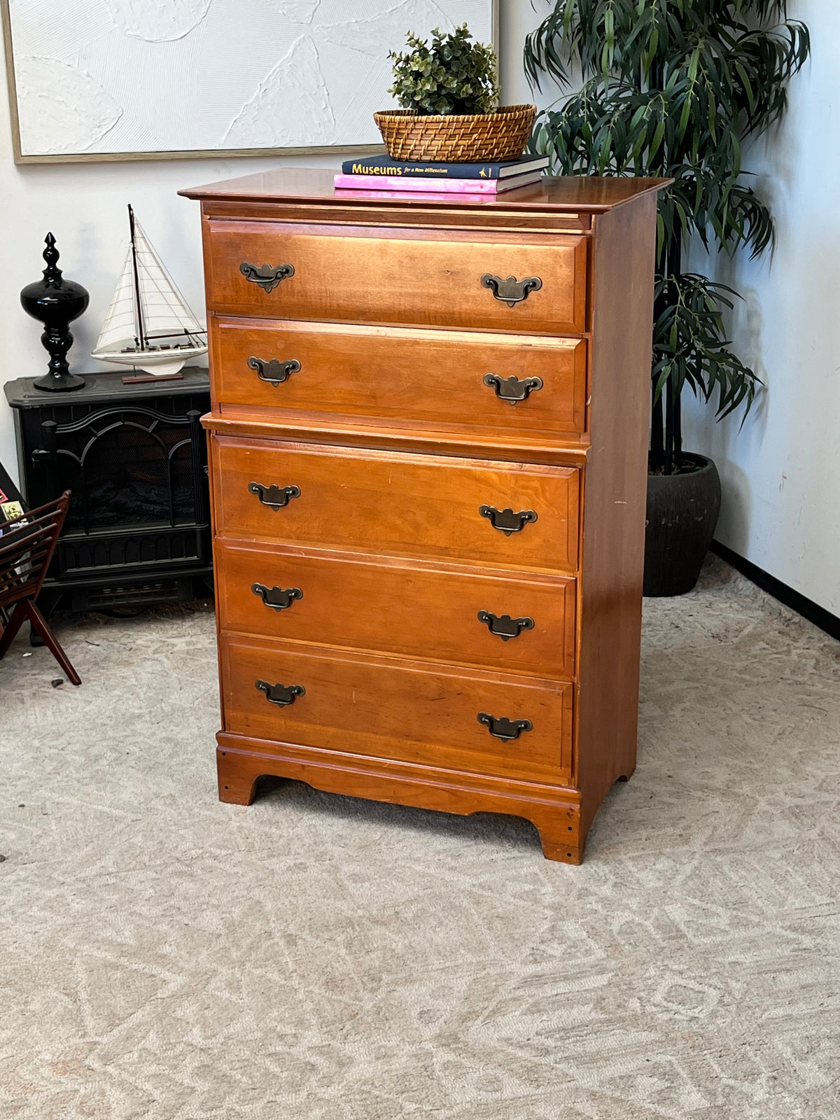 Globe Lucky Line 5-Drawer Dresser